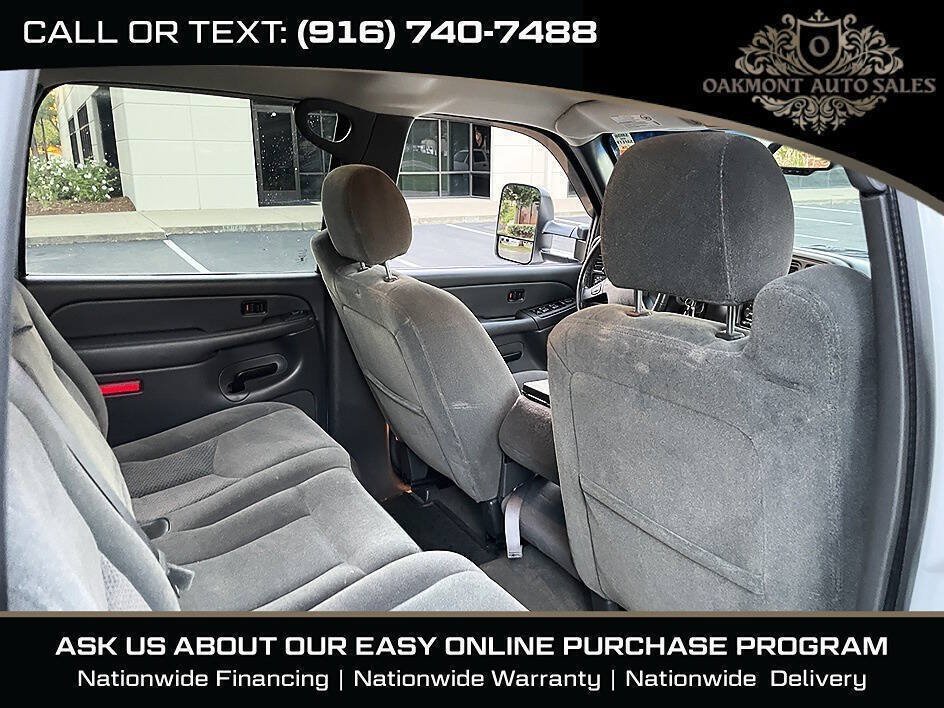 Used 2005 Chevrolet Silverado 3500 LS AWD/4WD image 19