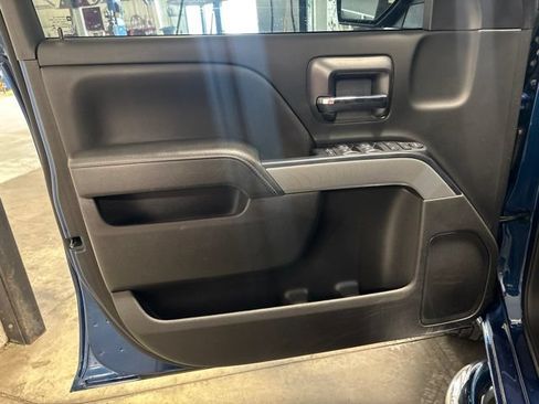 Used 2018 Chevrolet Silverado 1500 LT w/ All Star Edition AWD/4WD image 8
