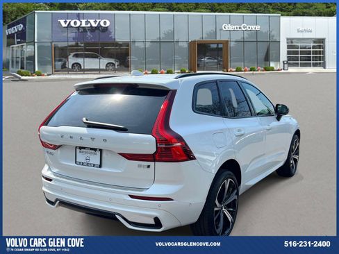 Used 2024 Volvo XC60 B5 Ultimate w/ Protection Package Premier AWD/4WD image 5