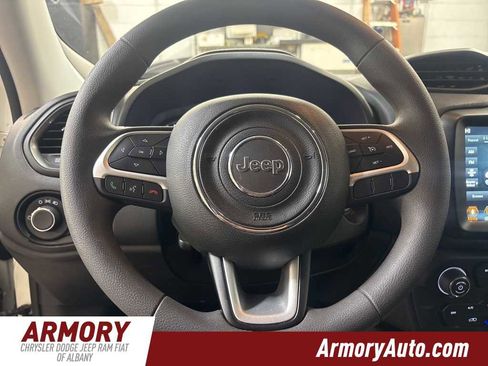 Used 2023 Jeep Renegade Latitude image 13