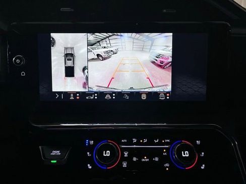 Used 2024 GMC Sierra 2500 Denali Ultimate image 18