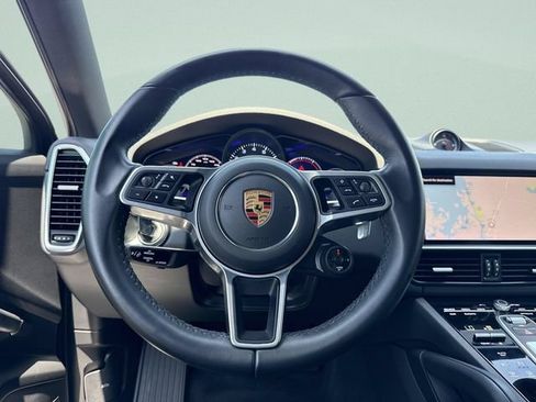 Used 2022 Porsche Cayenne Platinum Edition AWD/4WD image 17