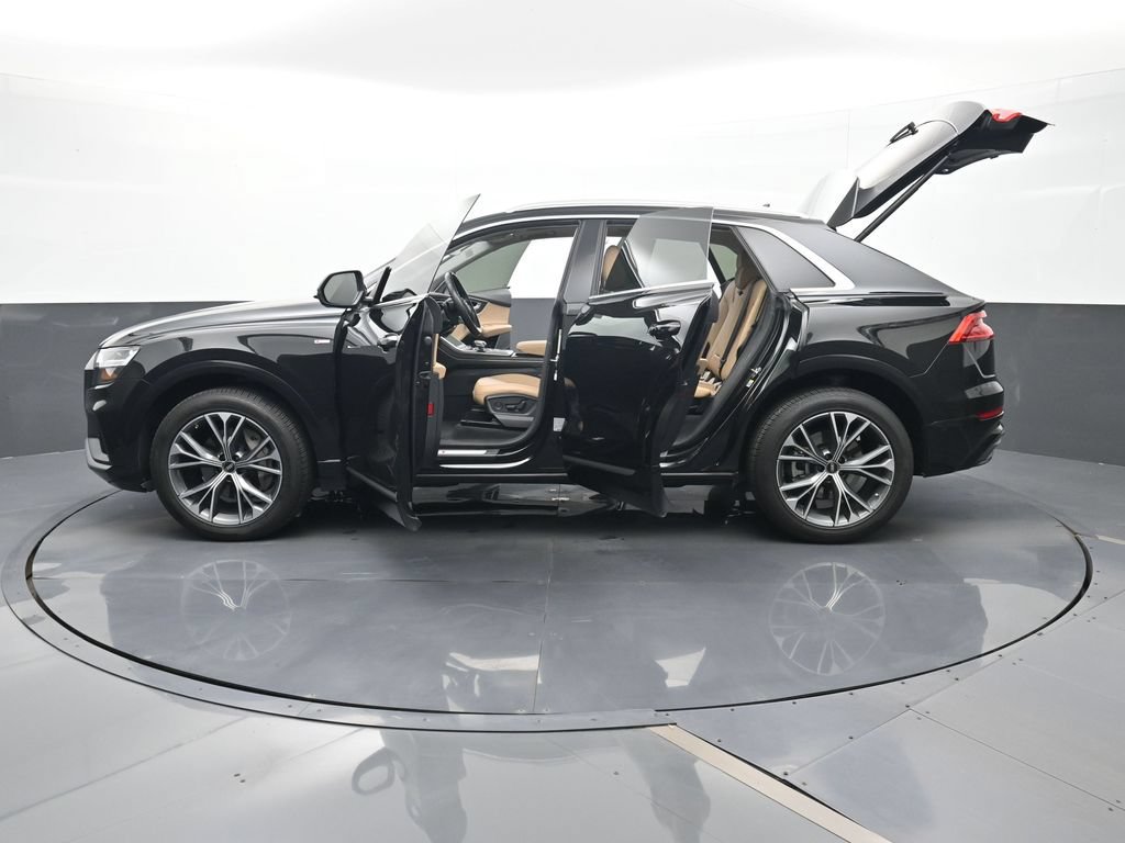 Used 2022 Audi Q8 Premium Plus AWD/4WD image 28