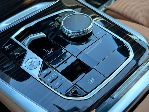 New 2026 BMW X5 sDrive40i w/ M Sport Package image 14