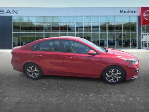 Used 2021 Kia Forte LXS FWD image 4