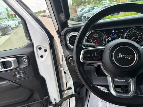 Used 2020 Jeep Wrangler Unlimited Sahara AWD/4WD image 26