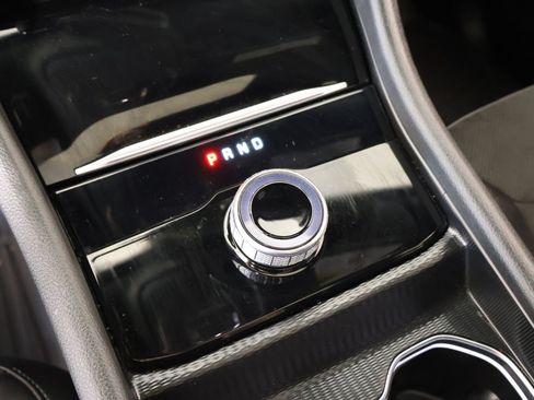 Used 2025 Jeep Grand Cherokee L Altitude AWD/4WD image 8