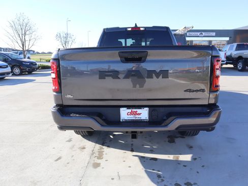 New 2026 RAM 1500 Express AWD/4WD image 20