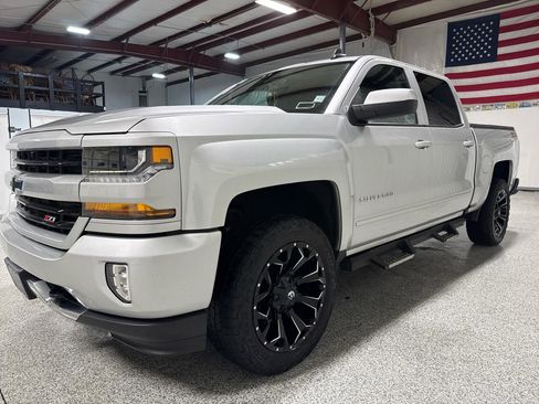 Used 2018 Chevrolet Silverado 1500 LT w/ All Star Edition image 5