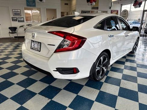Used 2018 Honda Civic Touring image 7