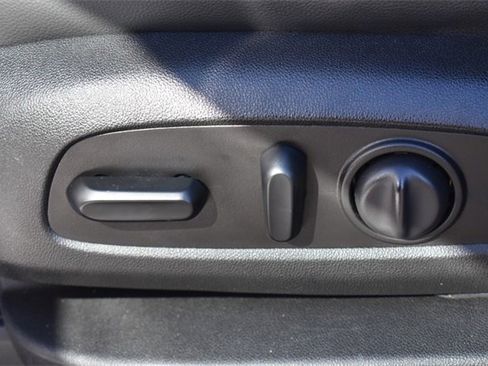 Certified 2019 Chevrolet Traverse LT image 24