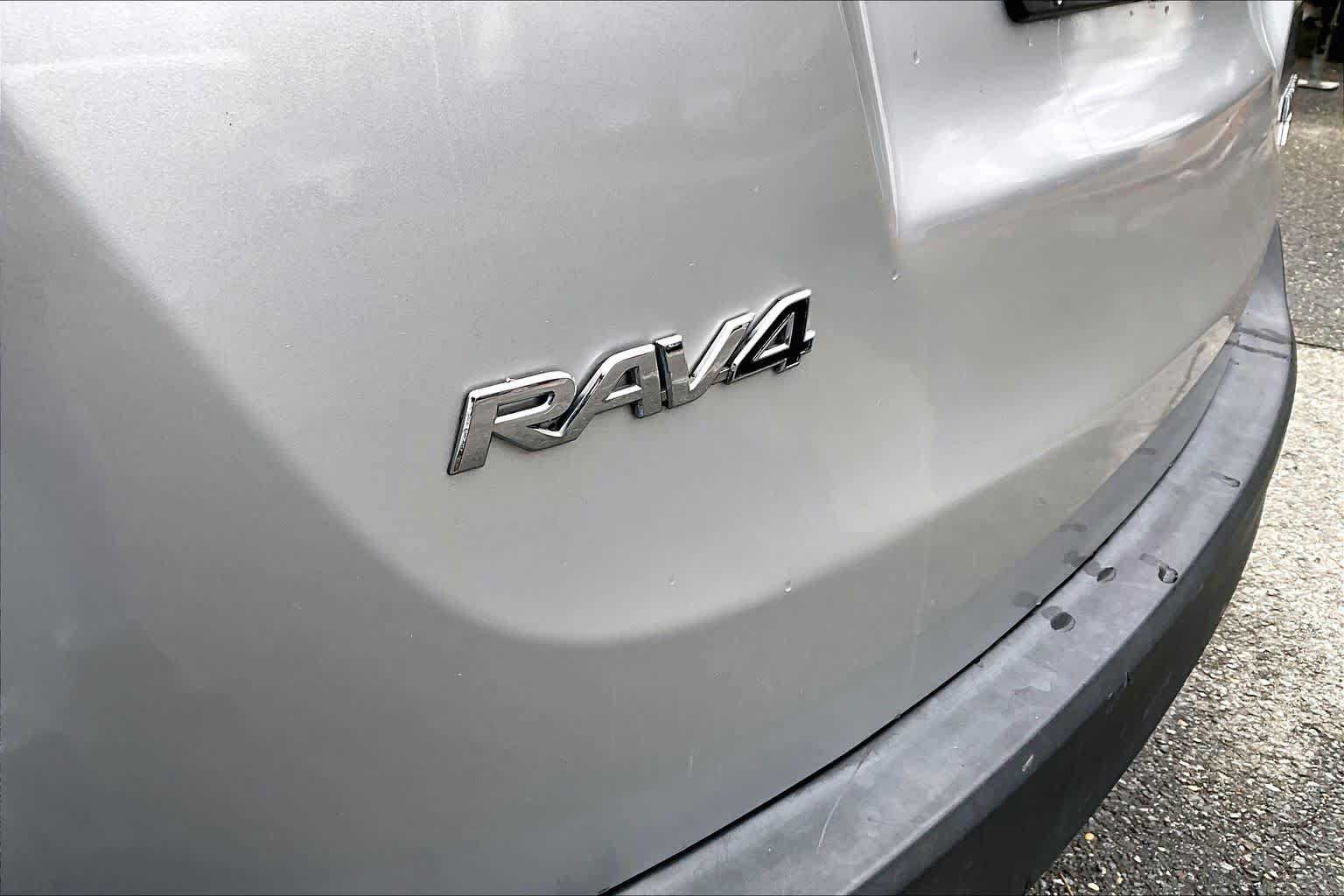 Used 2015 Toyota RAV4 Limited AWD/4WD image 31
