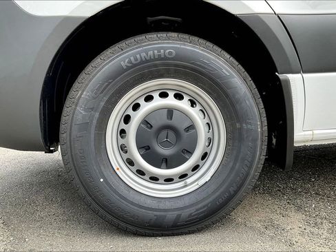 New 2025 Mercedes-Benz Sprinter 2500 image 8