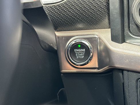 Used 2023 Ford F150 Raptor w/ Raptor 37 Performance Package AWD/4WD image 26
