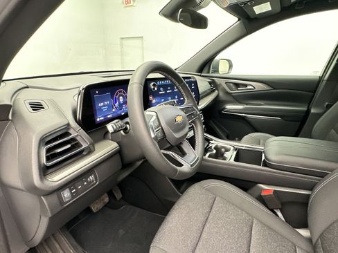 Certified 2026 Chevrolet Traverse LT AWD/4WD image 4