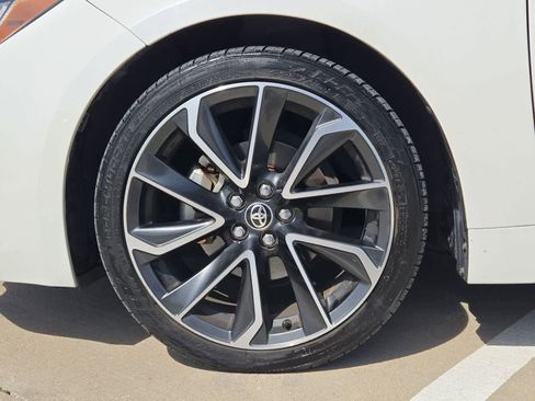 Used 2019 Toyota Corolla XSE image 12