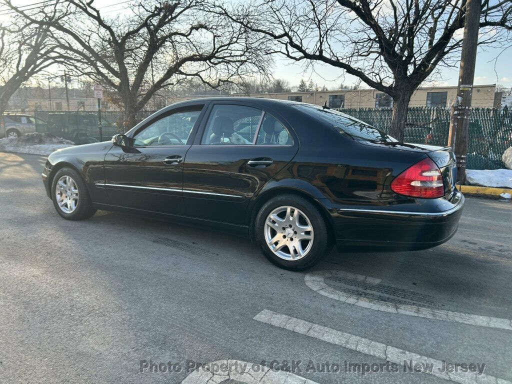 Used 2006 Mercedes-Benz E 320 CDI Sedan image 16