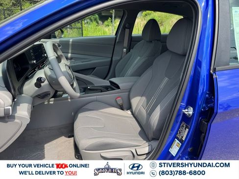 Used 2025 Hyundai Elantra Sport image 16