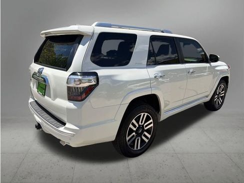 Used 2022 Toyota 4Runner Limited AWD/4WD image 5