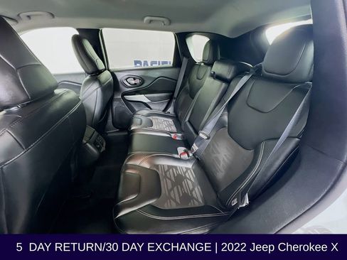 Used 2022 Jeep Cherokee Latitude image 25