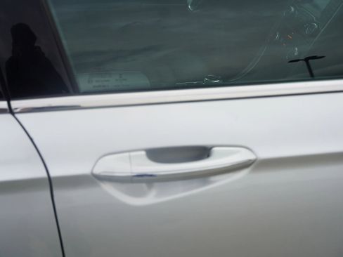 Used 2017 Ford Fusion SE image 36