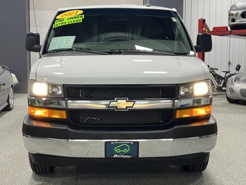 Certified 2021 Chevrolet Express 3500 Extended w/ Driver Convenience Package RWD image 6