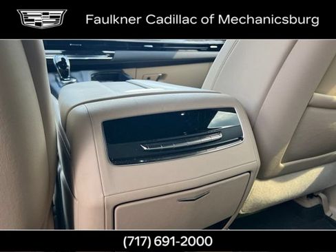 Used 2023 Cadillac Escalade Premium Luxury RWD image 20