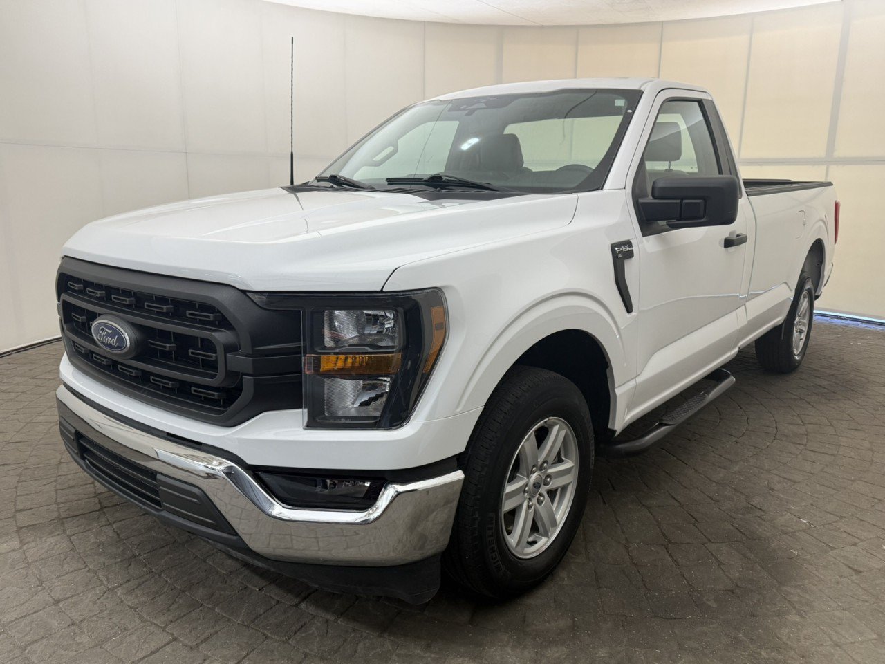 Used 2023 Ford F150 XL w/ XL Chrome Appearance Package RWD image 3
