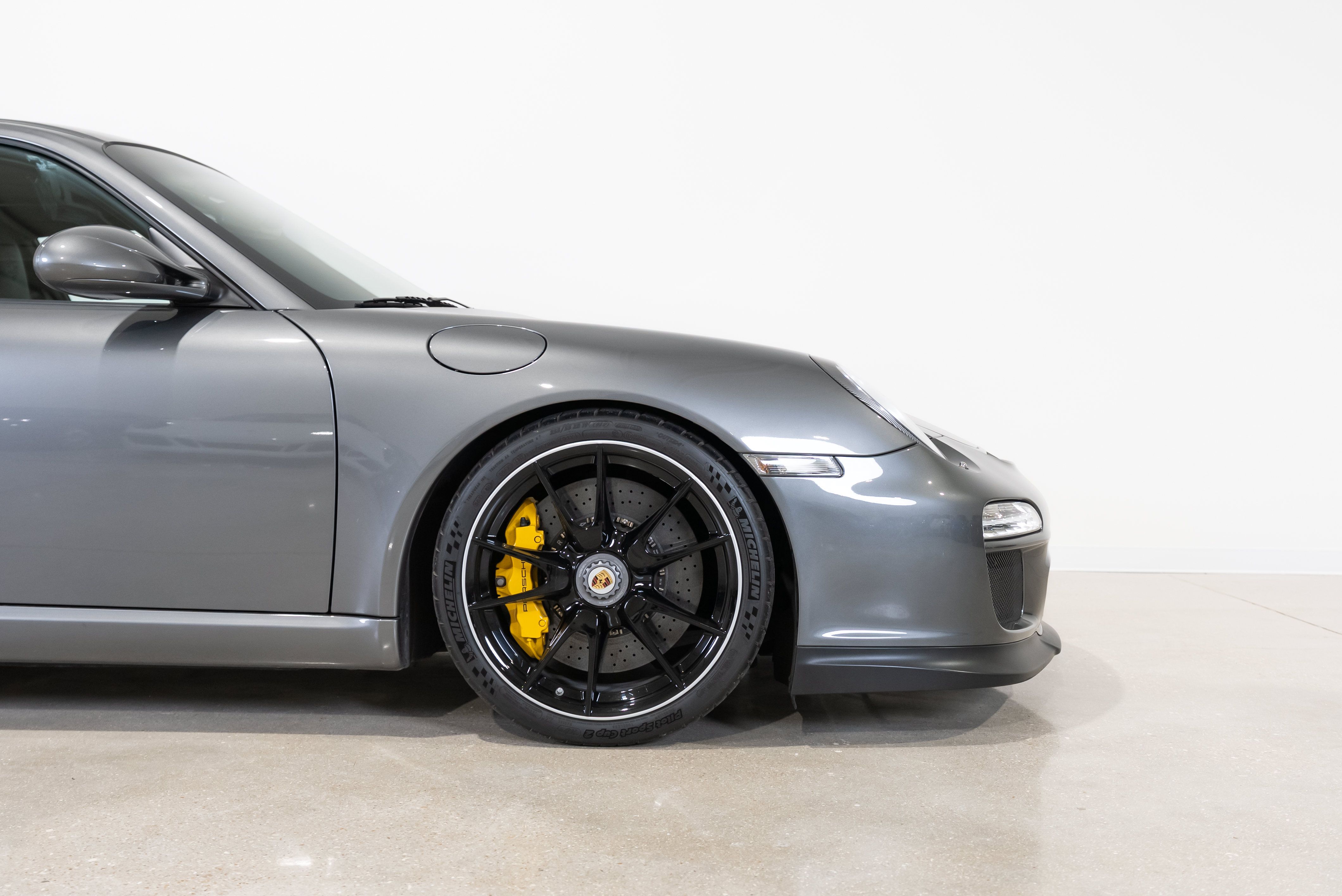 Used 2011 Porsche 911 GT3 RWD image 8