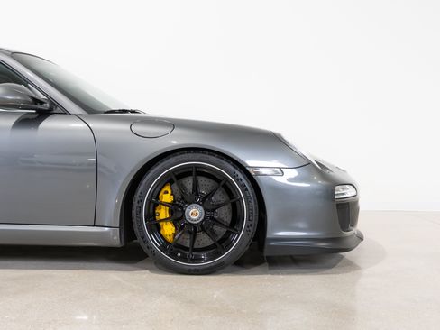 Used 2011 Porsche 911 GT3 RWD image 8