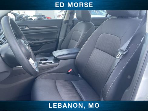 Used 2025 Nissan Altima 2.5 SV FWD image 19