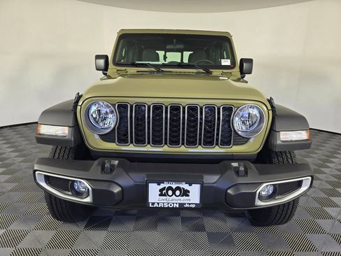 New 2026 Jeep Gladiator Sport image 9