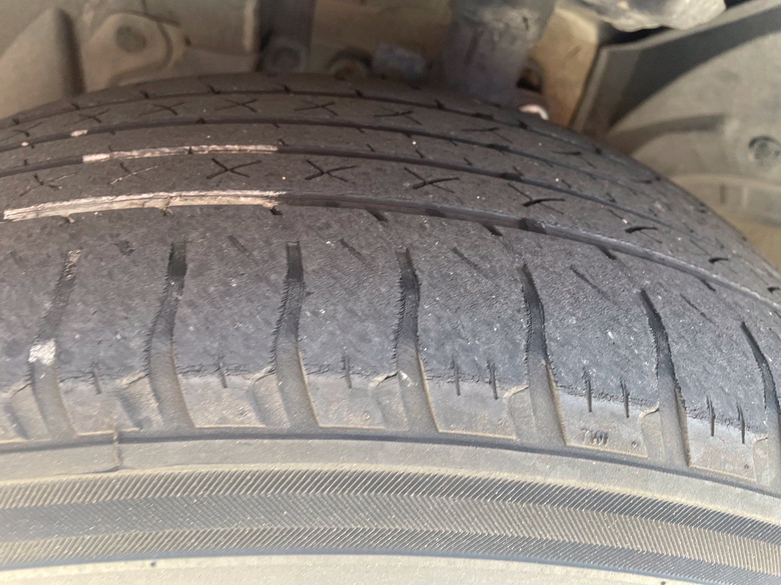 Used 2016 Nissan Rogue SV FWD image 25