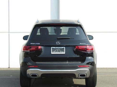 Used 2023 Mercedes-Benz GLB 250 4MATIC image 7