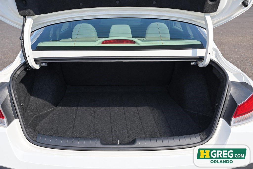 Used 2024 Hyundai Elantra SE FWD image 17