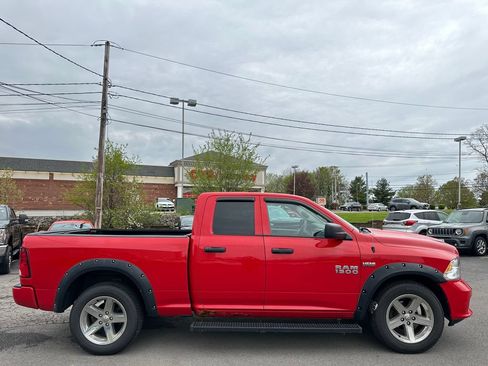 Certified 2018 RAM 1500 Express w/ Express Value Package AWD/4WD image 11