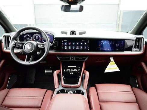 New 2025 Porsche Cayenne Turbo AWD/4WD image 20