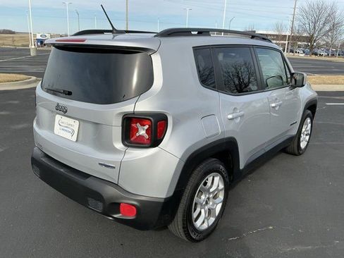 Used 2015 Jeep Renegade Latitude w/ Popular Equipment Group image 3