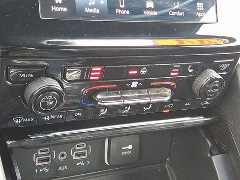 Certified 2024 Jeep Grand Cherokee L Laredo image 16