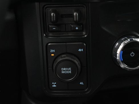 Used 2024 Ford F250 Lariat w/ Lariat Ultimate Package AWD/4WD image 26