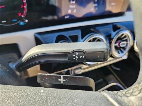 Used 2024 Mercedes-Benz CLA 250 image 11