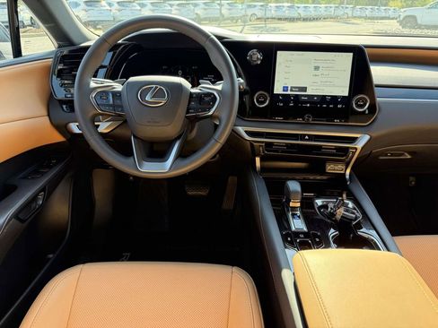 Used 2025 Lexus RX 350 FWD w/ Accessory Package image 8
