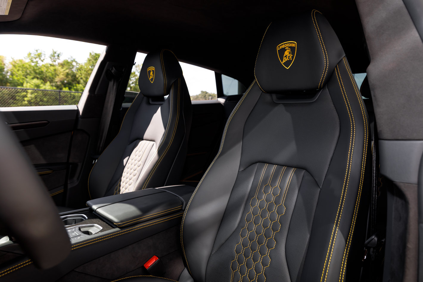 Used 2025 Lamborghini Urus S AWD/4WD image 31