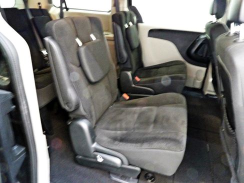 Used 2017 Dodge Grand Caravan SE w/ Power Window Group image 15