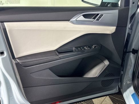 New 2026 Volkswagen Taos SE AWD/4WD image 10
