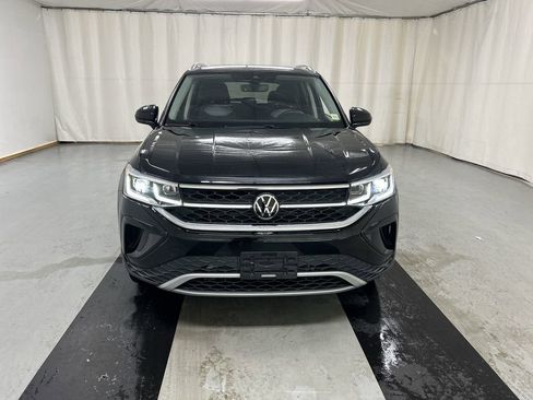 Certified 2023 Volkswagen Taos SEL AWD/4WD image 3