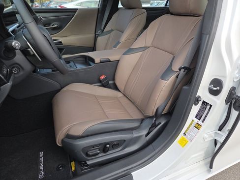 New 2025 Lexus ES 350 Luxury image 6