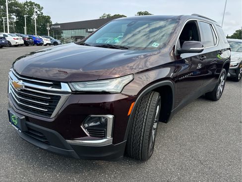 Certified 2023 Chevrolet Traverse LT w/ LT Premium Package AWD/4WD image 5