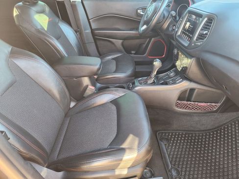 Used 2019 Jeep Compass Trailhawk w/ Cold Weather Group image 19