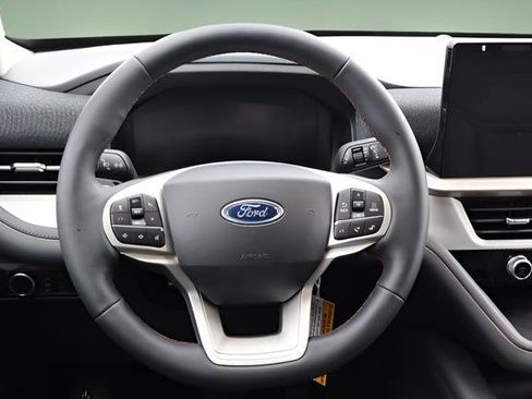 New 2026 Ford Explorer Active AWD/4WD image 15